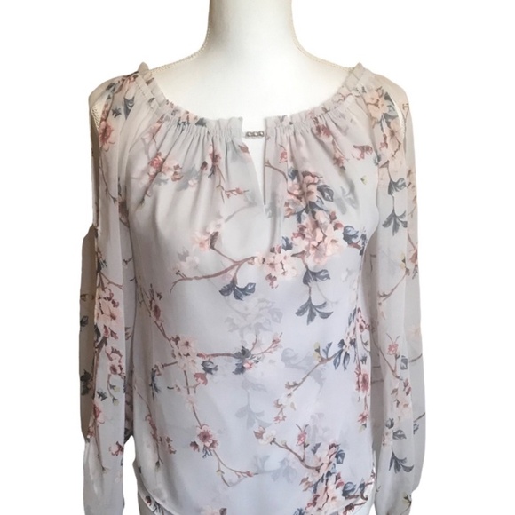 White House Black Market Tops - White House Black Market off-the-shoulder floral blouse size L